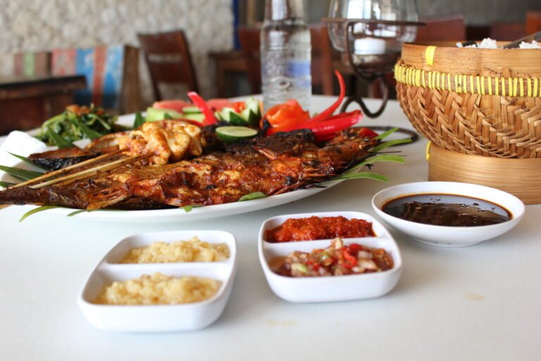Pesona Kuliner Pantai Jimbaran: Kelezatan Seafood Bali yang Tak Terlupakan di Rame Seafood